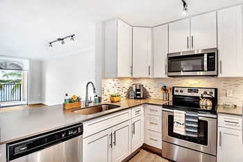 STA Kitchen 1 - Photo Gallery 2